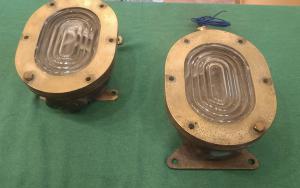 Coppia di appliques da nave